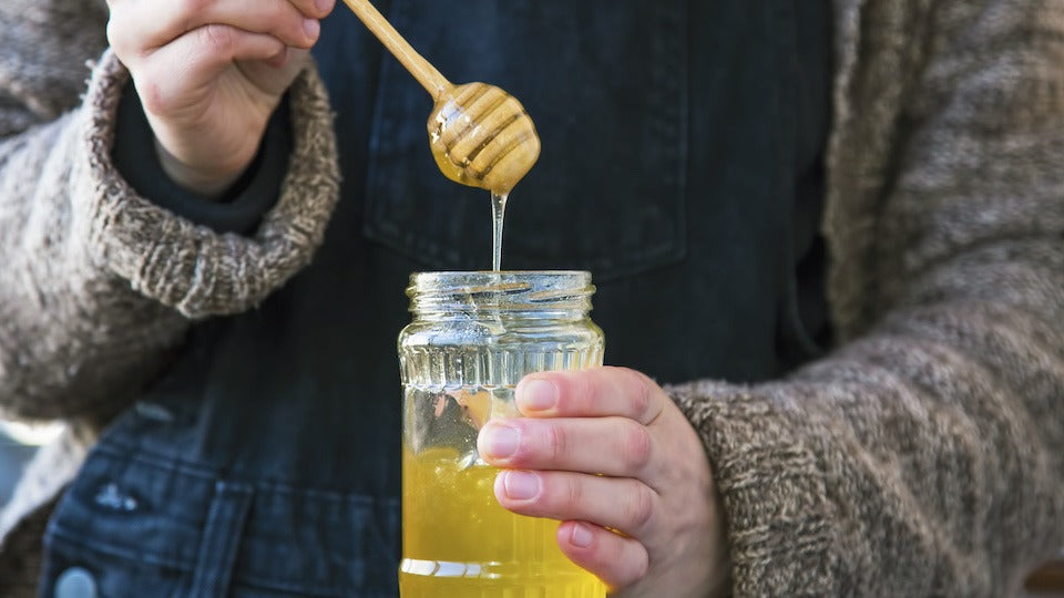 9 Reasons You Should Have Honey in Your Survival Pantry